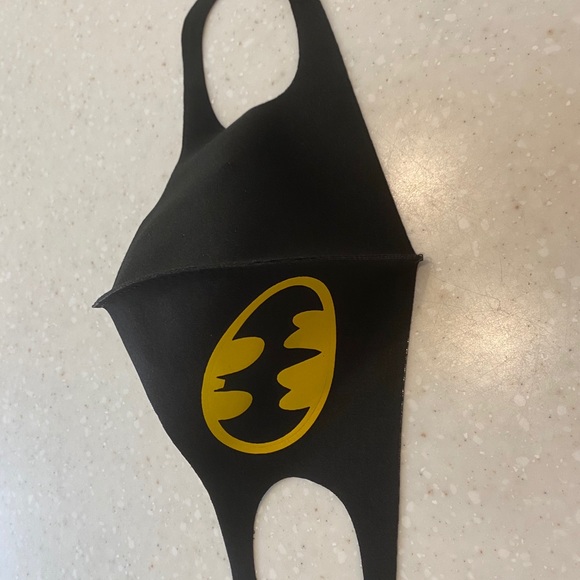 FACE MASK “ BATMAN “ 🦇 - Picture 5 of 7